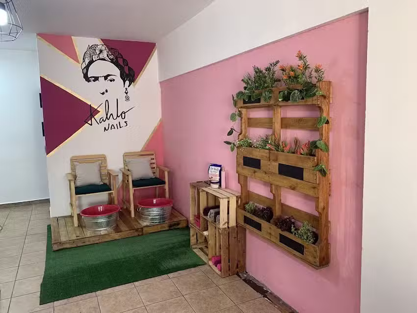 Kahlo Nails &ndash; Especialistas en Manicure y Pedicure