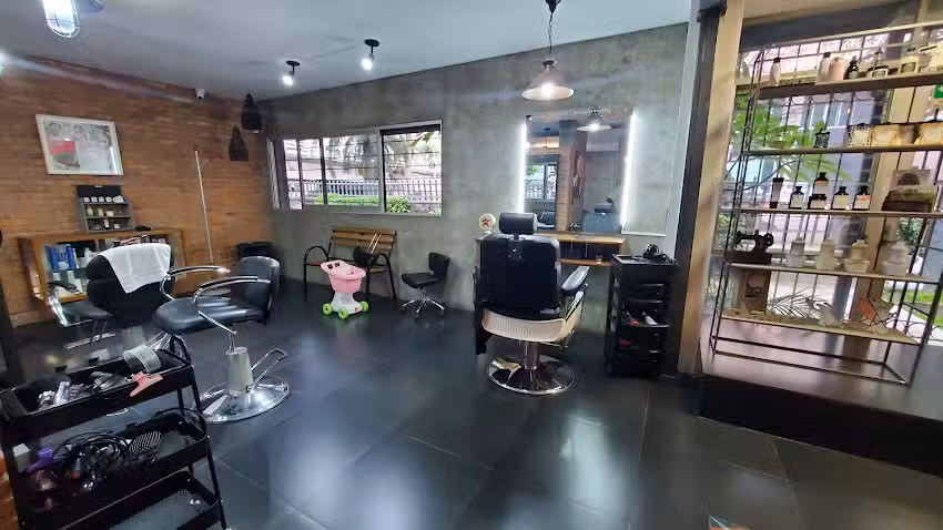 KAMM Salon