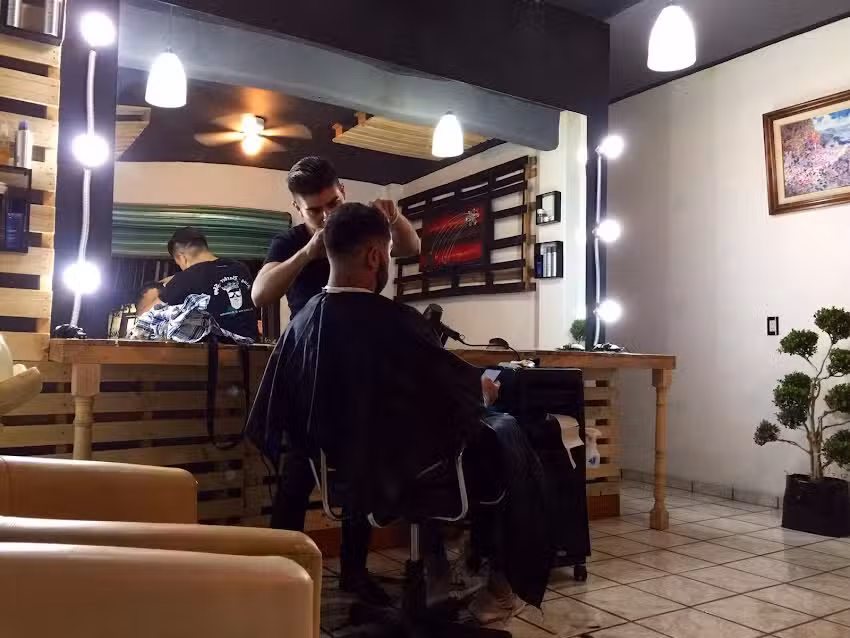 King&rsquo;s Barber Cuerna