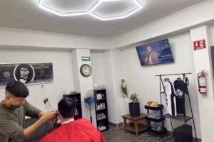 L.A. BARBER&Iacute;A