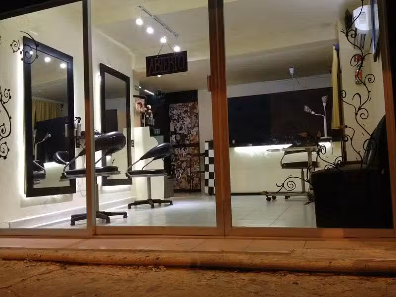 L&rsquo;ART Salon & Barber