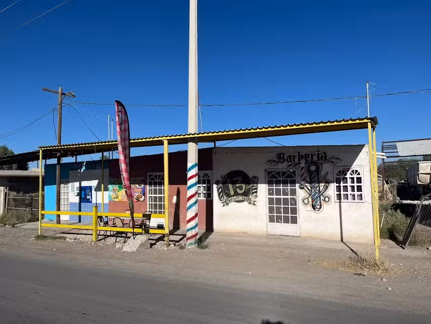 La 13 BarberShop