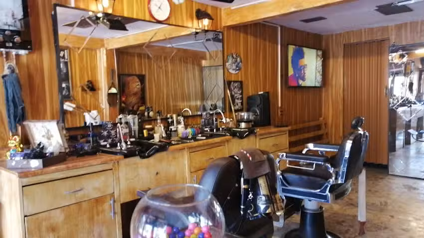 La barber&iacute;a 23-08