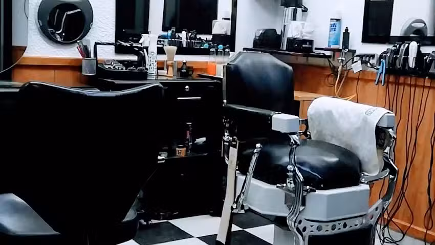 La bola negra Peluqueria