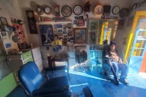 La Jóventud (Mel’s Peluquería/Barbershop)