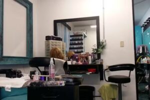 La Luna Saloon & Boutik