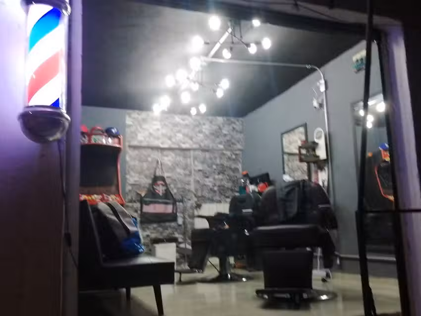 :. La Santa Barber&iacute;a. :