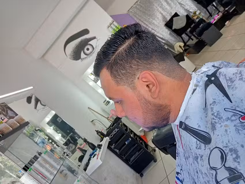 La Santa Cruz, Barber&iacute;a