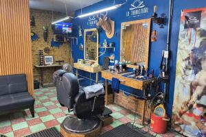 La Tradicional Barber&iacute;a & Tatuajes