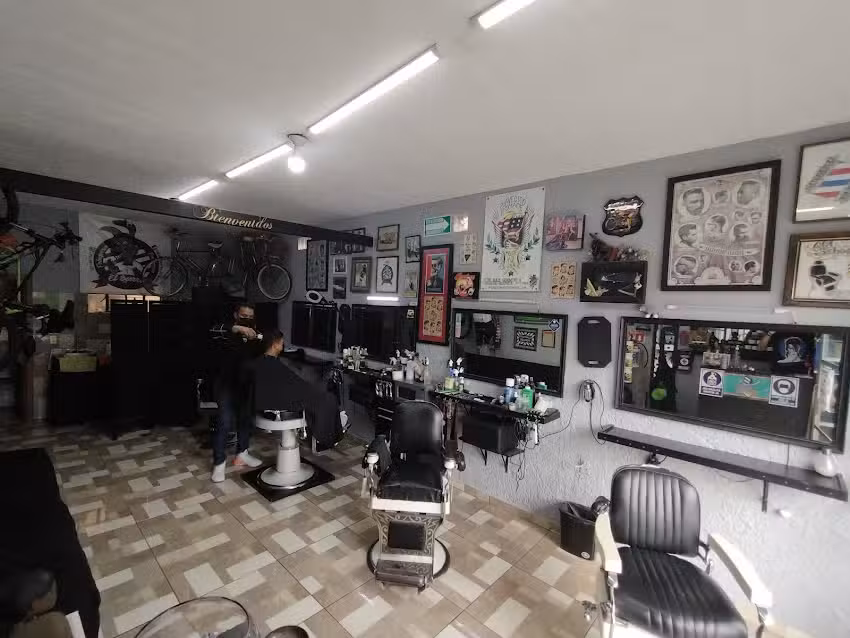 La Tradicional Peluquer&iacute;a del Burro