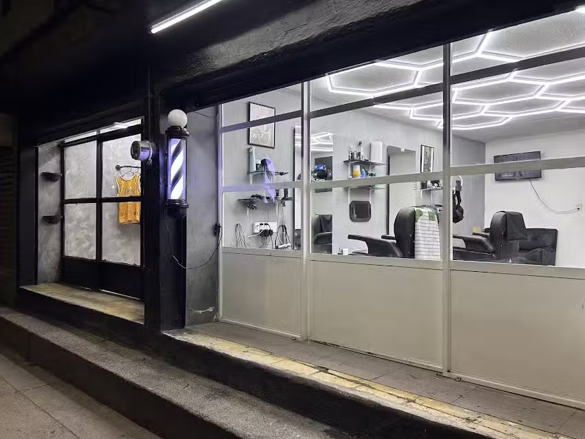 La Triple 7 Barber&iacute;a