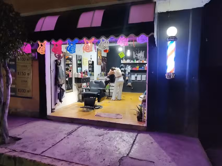 Lady Barber