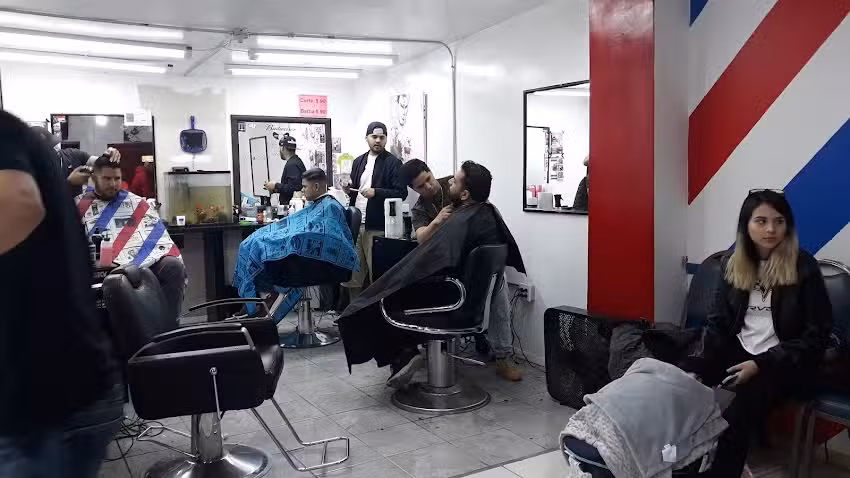 LaLo&rsquo;S BARBERSHOP