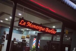 Le monarque barbier