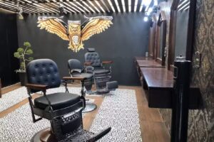 Le&oacute;n de Navajas Roma