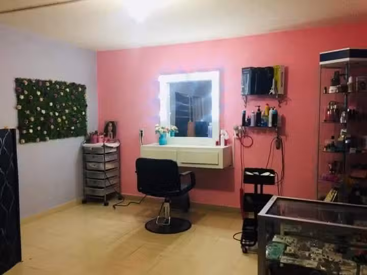 Lili beauty salon