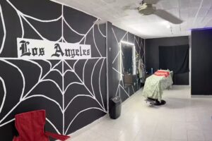 &ldquo;LOS ANGELES&rdquo; Barber Shop