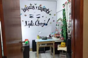 Lupita Chenzii Belleza y Cosm&eacute;tica