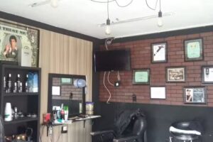 Machines Barber Shop