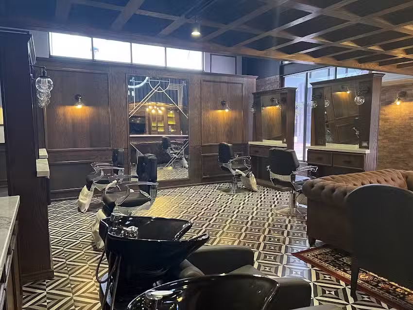 Magno cortes y barberia