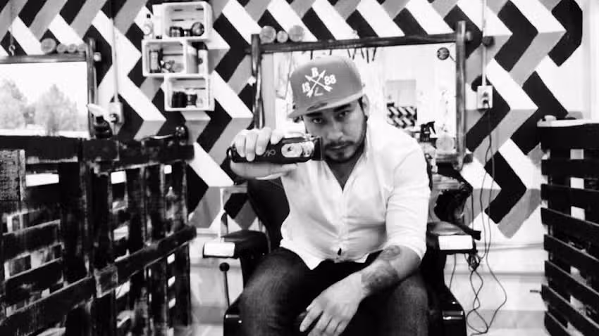 MALA PINTA. Barber & Beauty