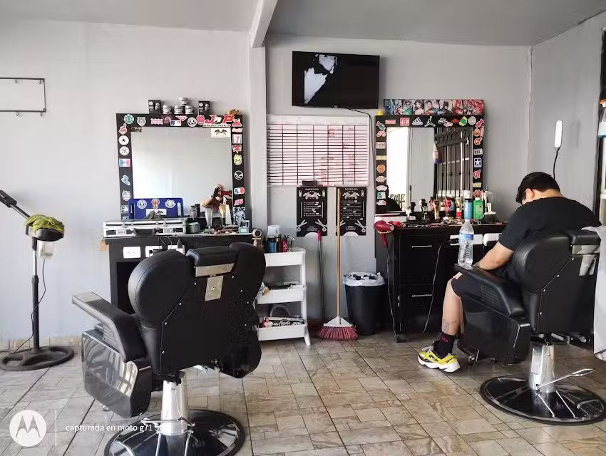 Marquez Barber
