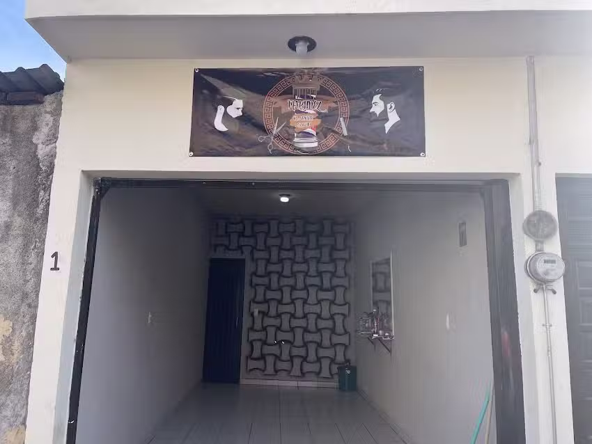 Mart&iacute;nez Barber Shop