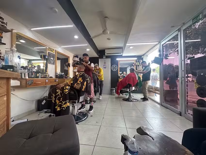 Maverick Barber Shop Americas