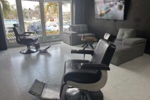 Maverick Barber Shop Playacar
