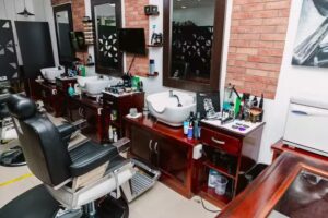 Me&acute;Ex Barber&iacute;a y Boler&iacute;a