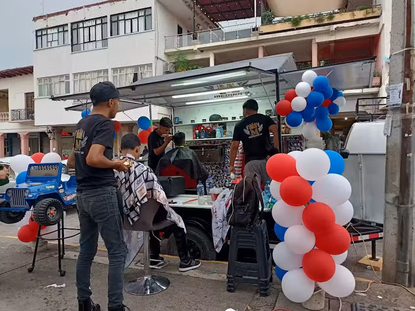 MEDINA&rsquo;S BARBER SHOP