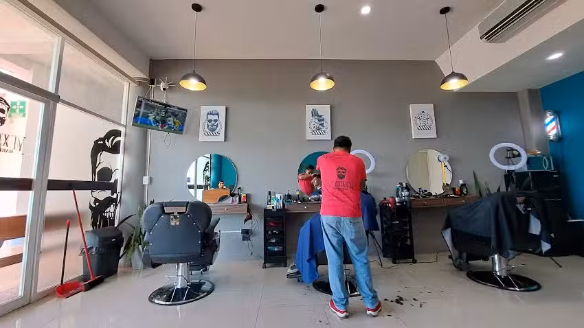 Mexican&acute;s Barber Shop
