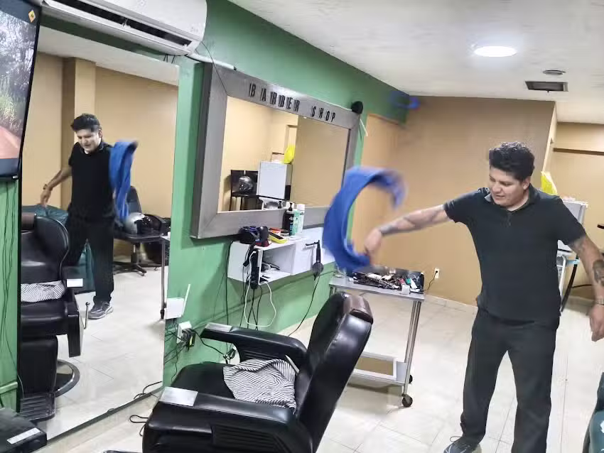 Miguel Hern&aacute;ndez peluqueria