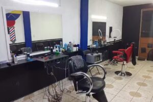 Mil&aacute;n barber shop