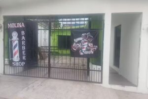 Molina Barbershop