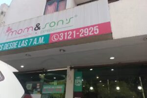 Mom and Son&rsquo;s Salon