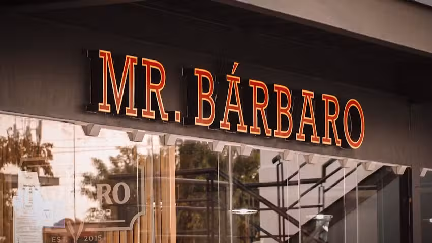 Mr. B&aacute;rbaro Col. Maya