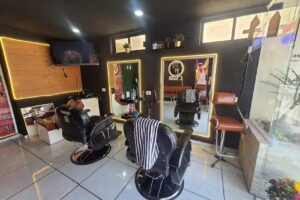 Mr. Mostacho Barber&iacute;a