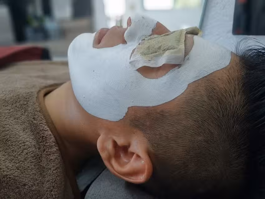 Mr. Mostacho&rsquo;s peluquer&iacute;a & barber&iacute;a