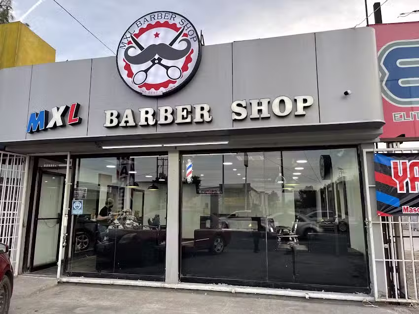 MXL BARBER SHOP LAZARO