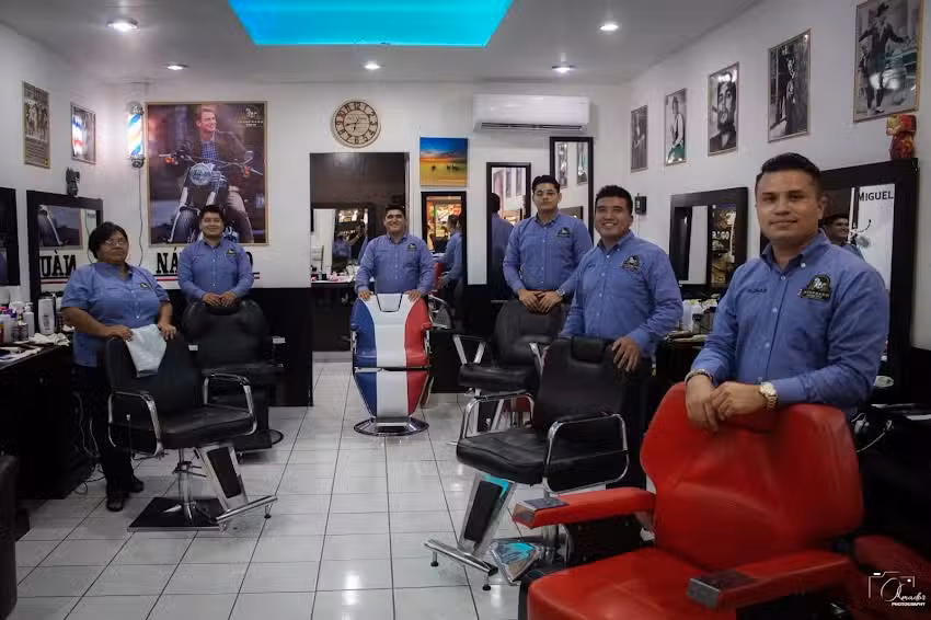 N&Aacute;UFRAGO BARBER SHOP