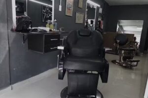 Old skull Barbershop Tula