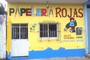 Papelería y Peluquería Rojas