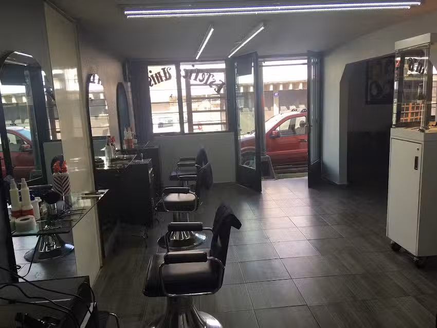 PEDRO&rsquo;S SAL&Oacute;N & BARBER