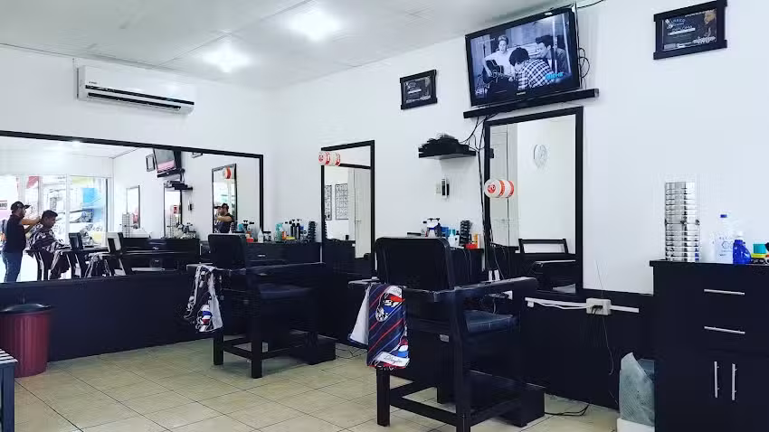 Pelo&rsquo;s Peluquer&iacute;a y Barber&iacute;a