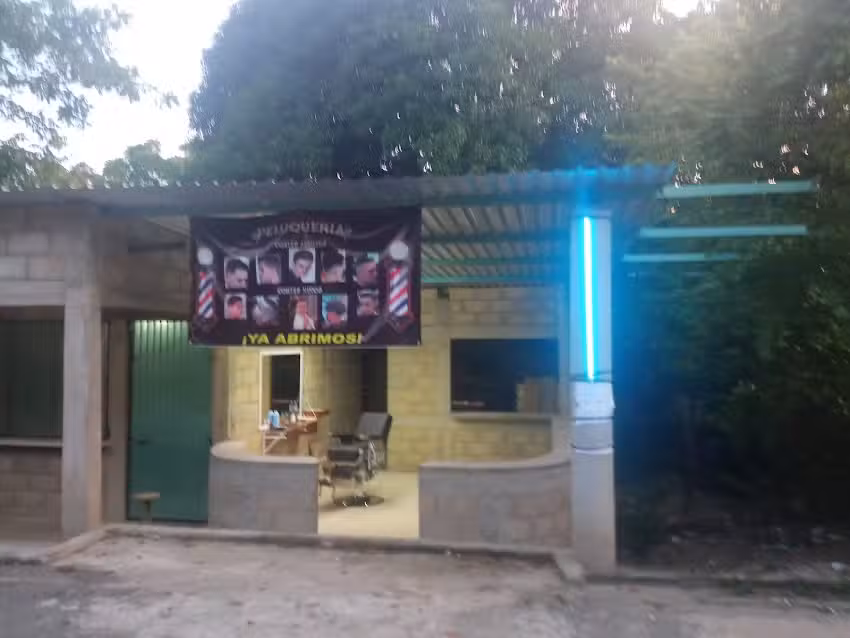 PELUQUER&Iacute;A