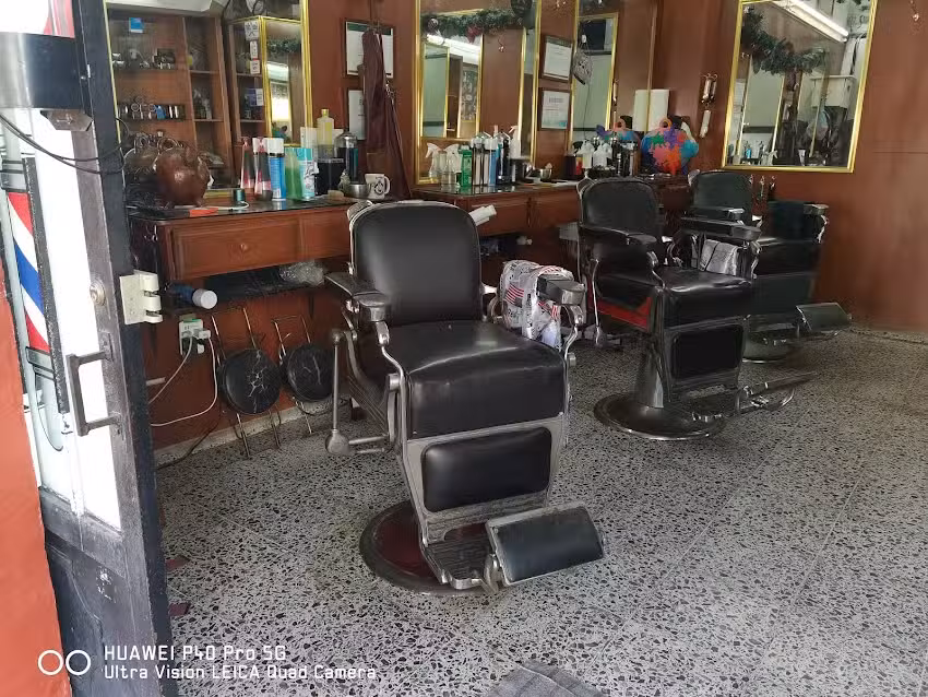 Peluquer&iacute;a Amigos