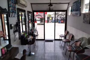 Peluquer&iacute;a & Barber Shop