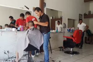 Peluqueria CORONA
