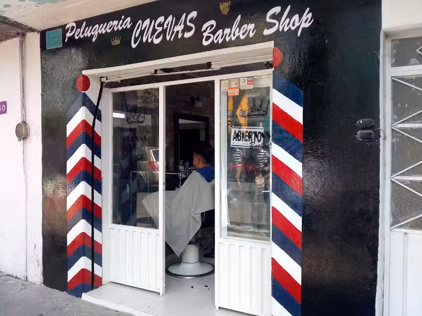 Peluquer&iacute;a Cuevas barber shop